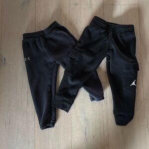 Set of 2 Boys sweatpants Size 3T/4T